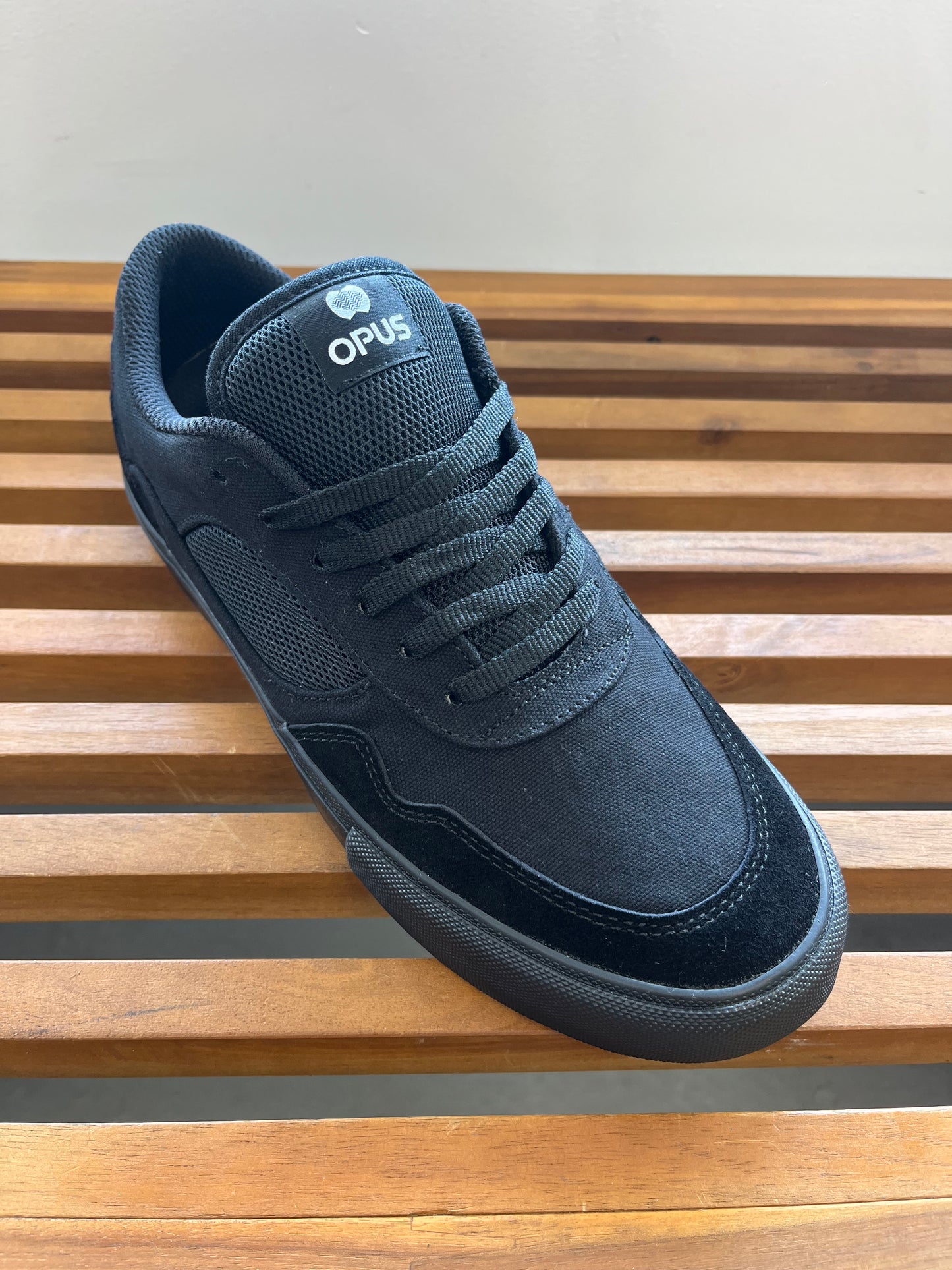 Opus Low Standard Blk-Blk