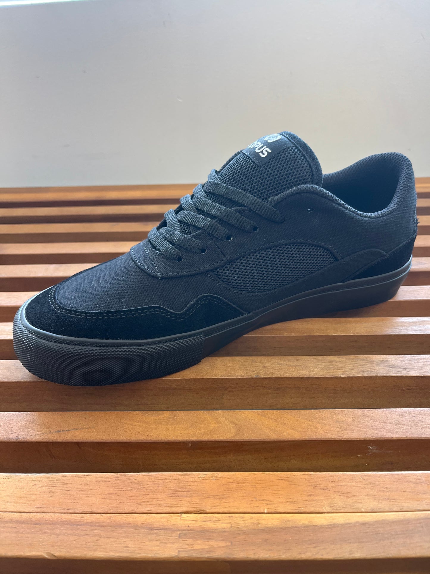 Opus Low Standard Blk-Blk