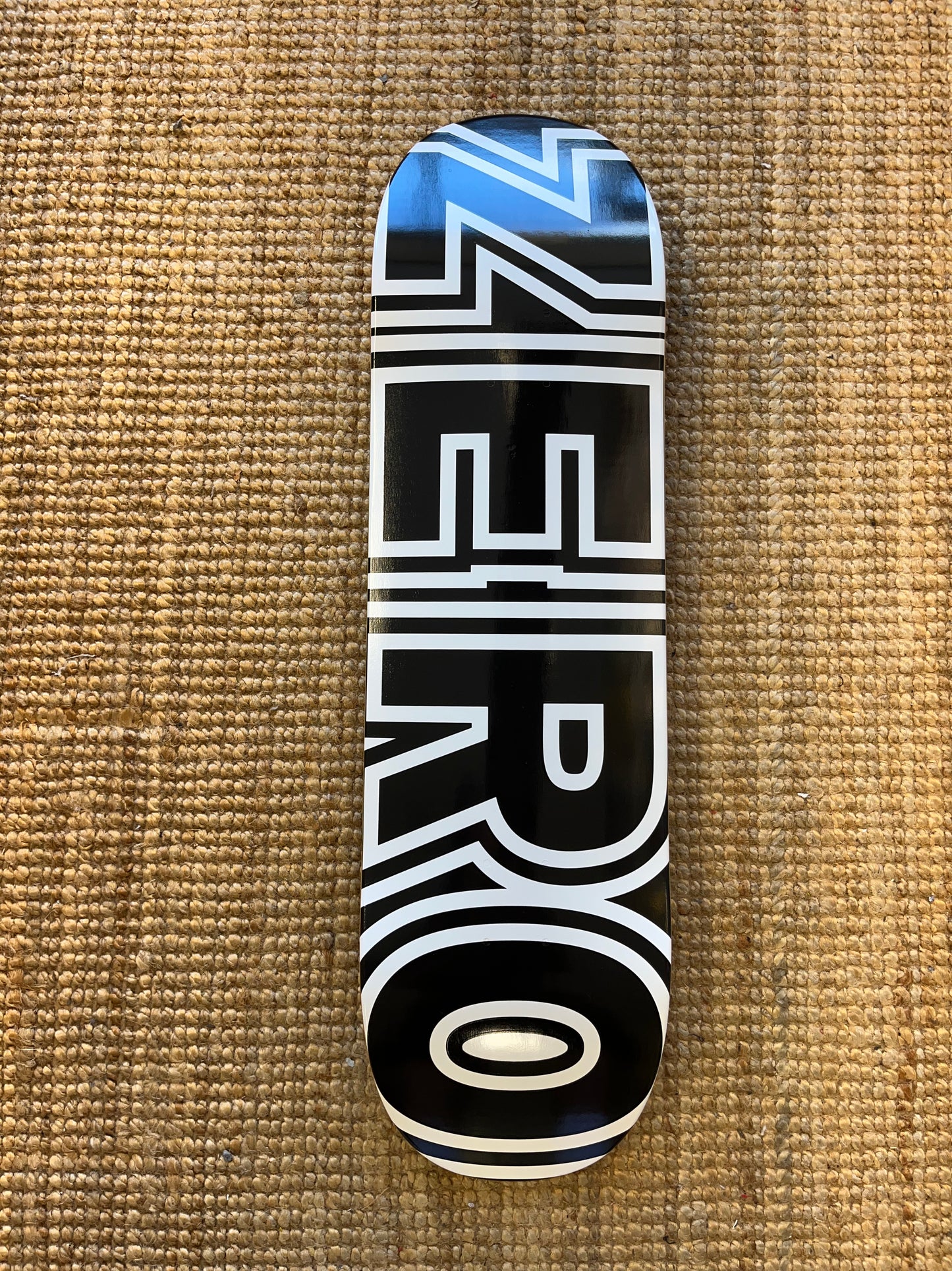ZERO CURB SHAPE 8.75 Bold Graphic Blk/Wh