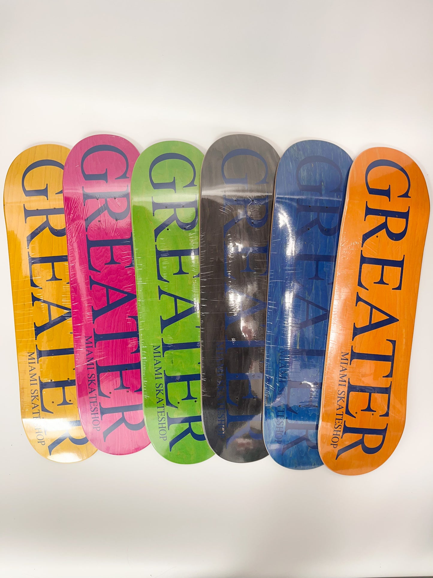 GREATER DECK NAVY OR WHITE LOGO ON ASSORTED STAINES